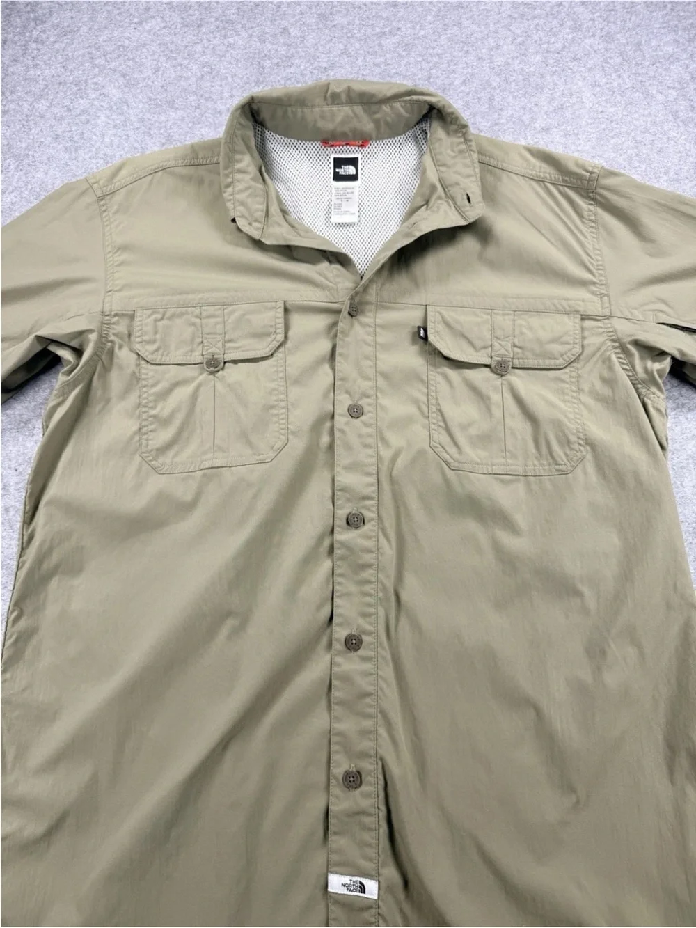 The North Face Mens L Lightweight Button Shirt Olive Green Vented Hiking Trail